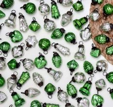 25 Pieces Modern Green and Silver Coloured Christmas Ornament